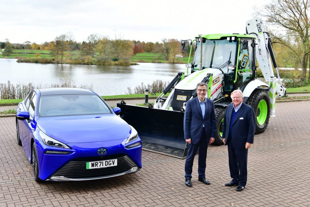 JCB Chairman Lord Bamford (right) and President and Managing Director of Toyota (GB) Agustin Martin