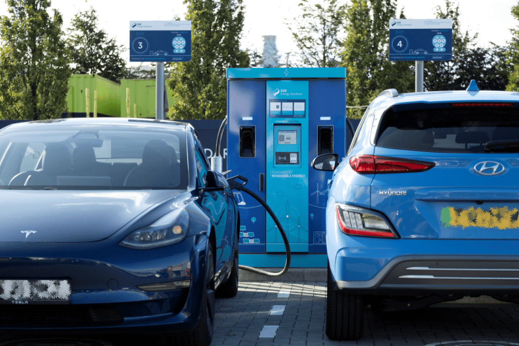 First customers for SSE Energy Solutions ultra-rapid EV charging hub