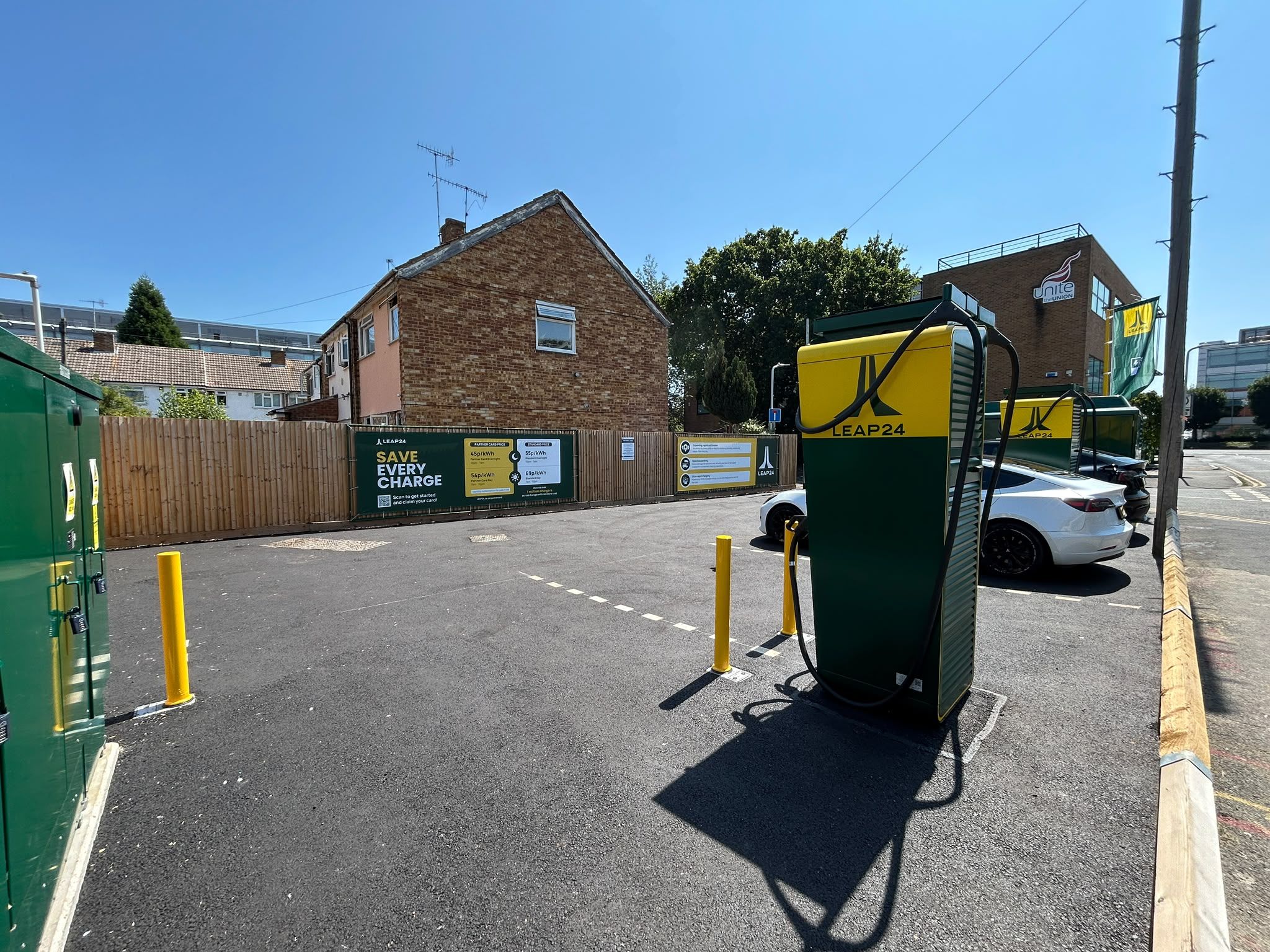 LEAP 24 opens ultra-rapid charging hub at Heathrow